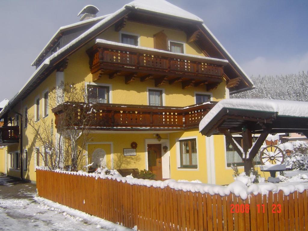 Bed and Breakfast Haus Dorfer Mariapfarr Exterior foto