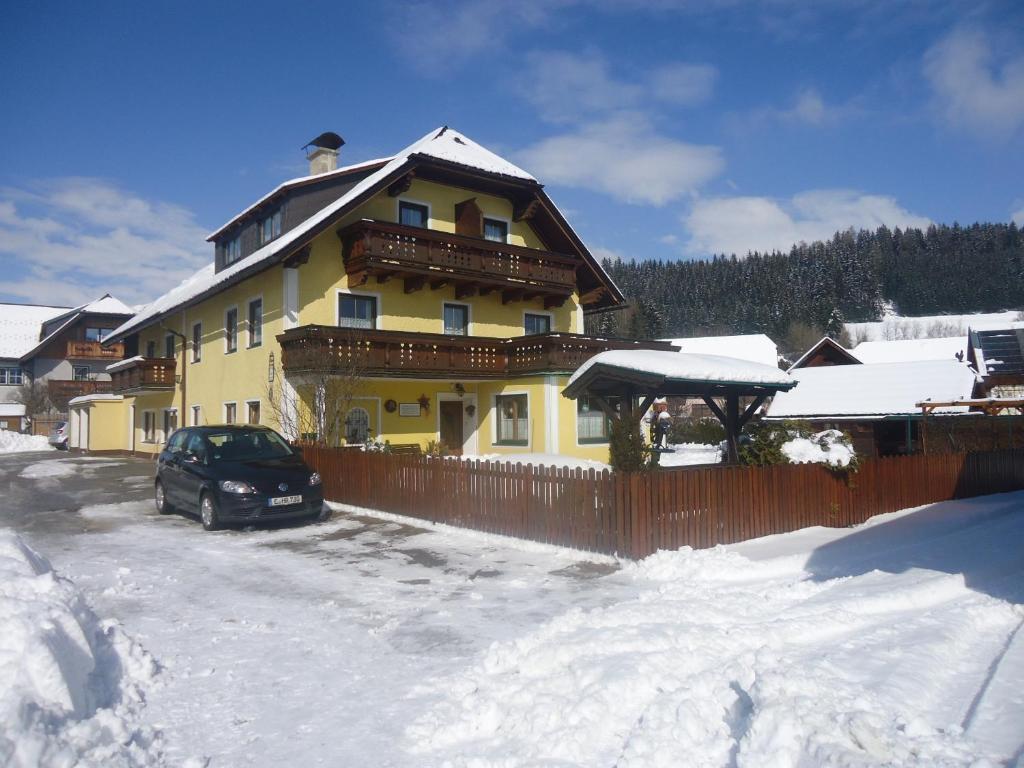 Bed and Breakfast Haus Dorfer Mariapfarr Exterior foto