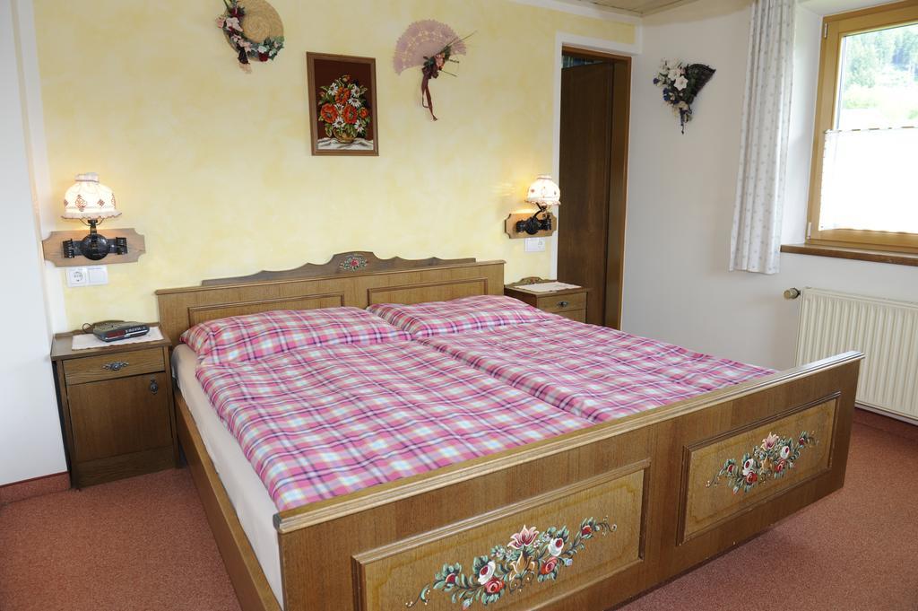 Bed and Breakfast Haus Dorfer Mariapfarr Exterior foto