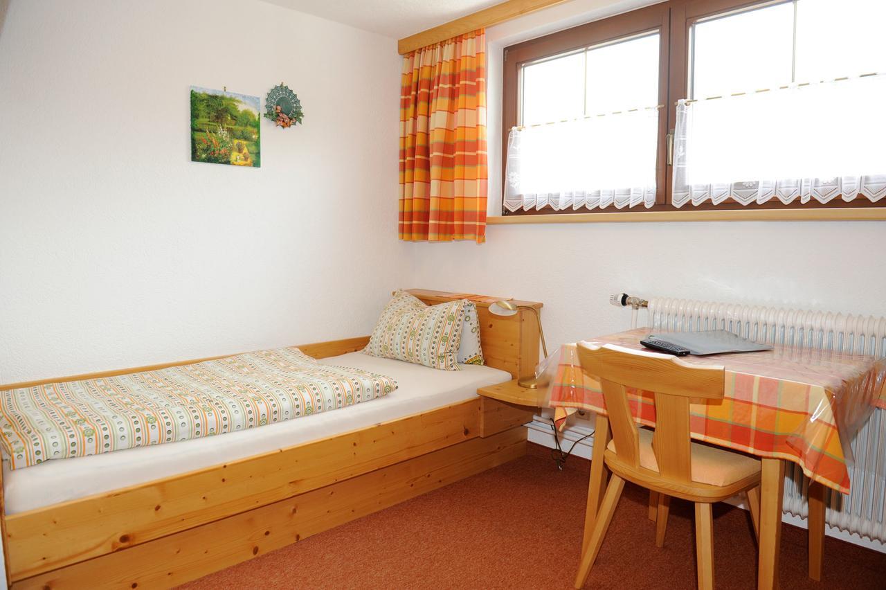 Bed and Breakfast Haus Dorfer Mariapfarr Exterior foto