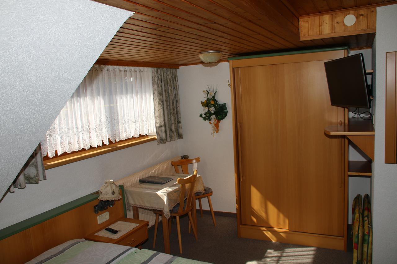 Bed and Breakfast Haus Dorfer Mariapfarr Exterior foto